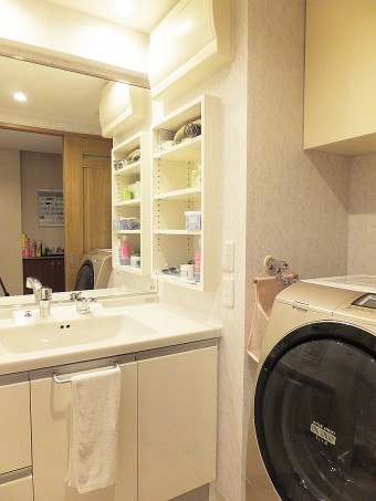 シンプルで清潔感のある水廻りに一新!明るく使いやすく シンプルで清潔感のある水廻りに一新!明るく使いやすく